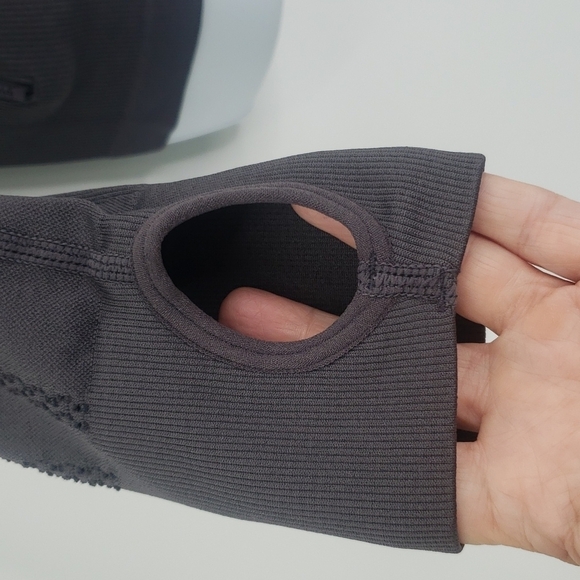 Fabletics Seamless Gray Zip Up Grey Sweater - Picture 5 of 6